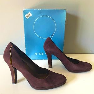 Nine West Korinne Dark Brown Suede with Gold Accent Heels Size 8